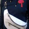 Sac Banane Blanc et Beige tendance devant